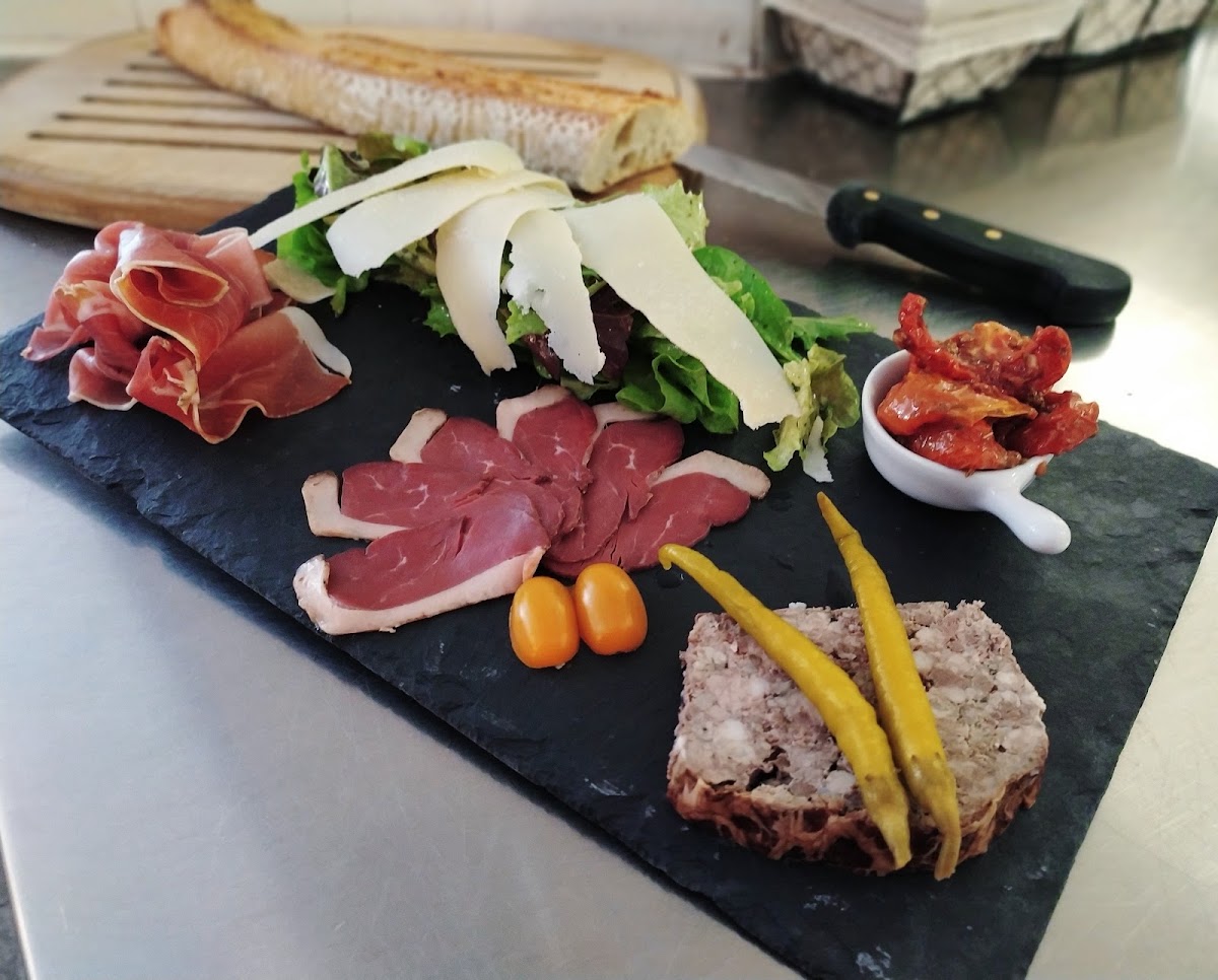 Restaurant Comme À La Maison Photos 2